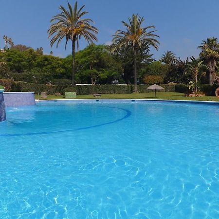 Apartamento Bahia Dorada Estepona Luaran gambar